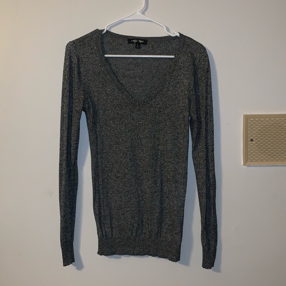 Active Basic grey v neck top